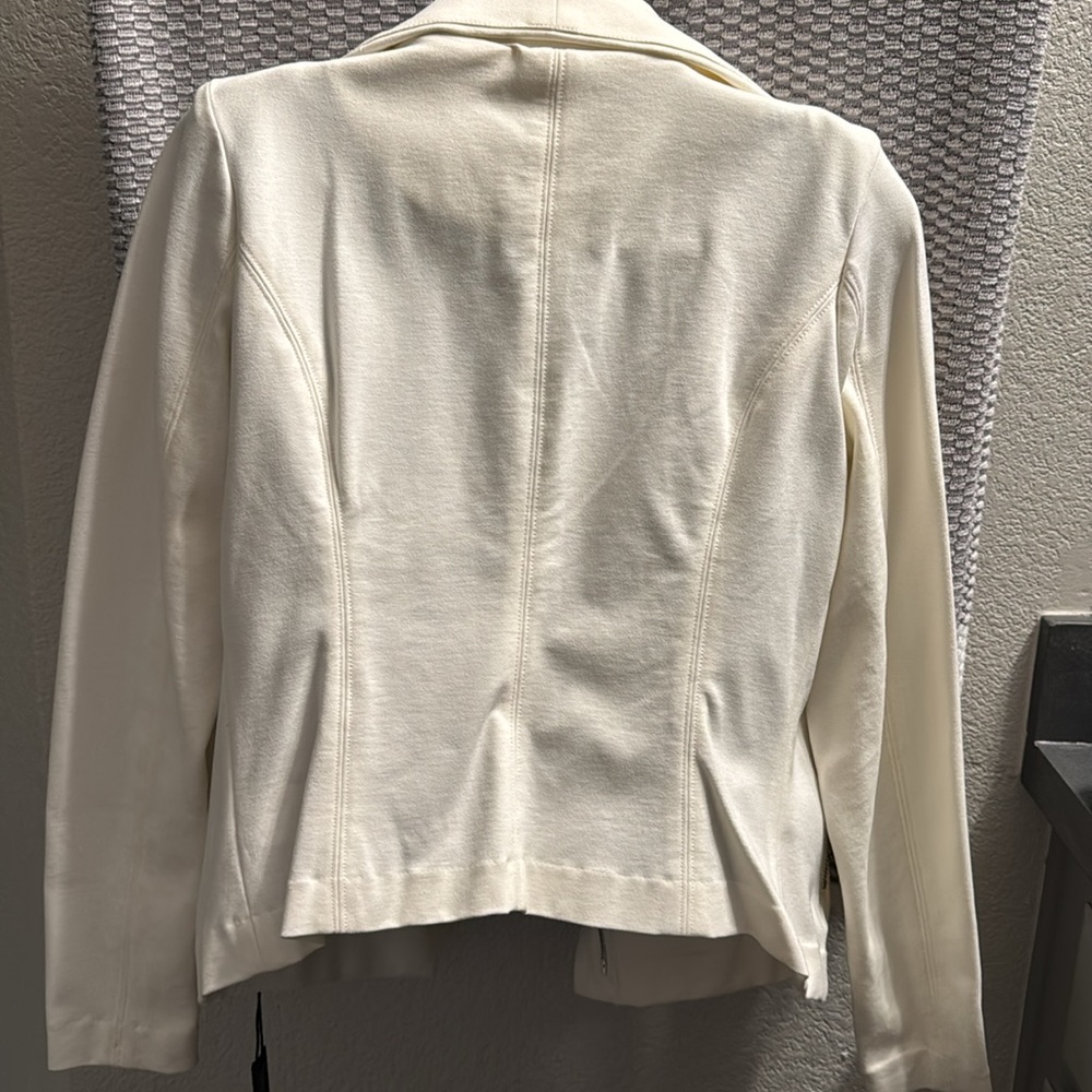 New jacket - Picture 3 of 4